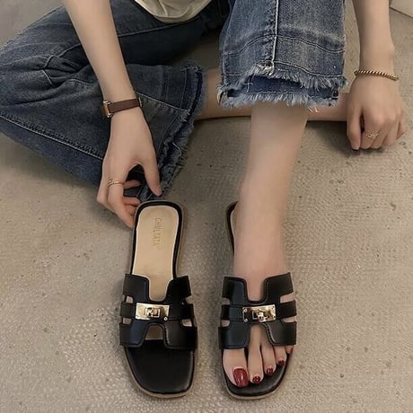 ゴールドバックル レザーフラットサンダル 3色展開