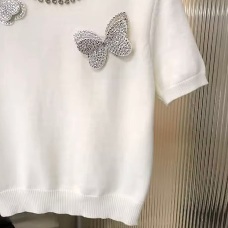 ビジューバタフライ ニットトップス 2色展開