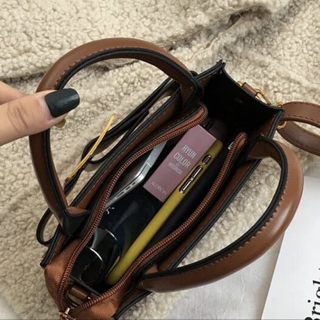 ビッグバックル ショルダーバッグ 3色展開