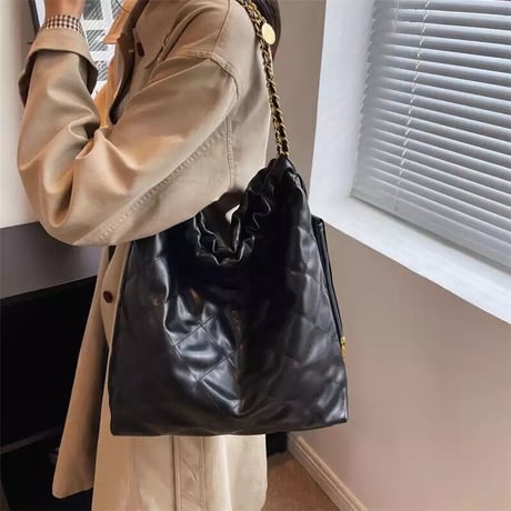 ソリッドチェーン ハンドバッグ 3色展開