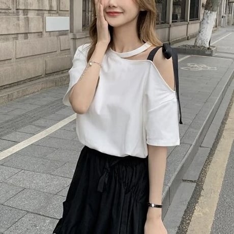ホルターネック ショルダーリボンTシャツ 2色展開