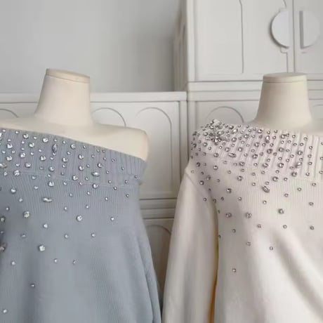 ビジューオフショルニット 2色展開