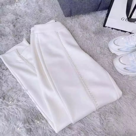 パールライン ホワイトパンツ