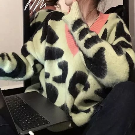 ピンクネック レオパードニット 2色展開