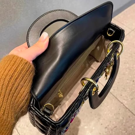 カラフルビジューキルティングバッグ