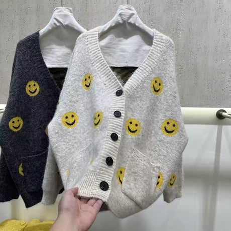 スマイリーニットカーディガン 2色展開