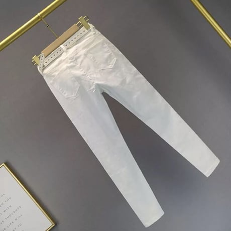 シルバーリベット ダメージホワイトパンツ