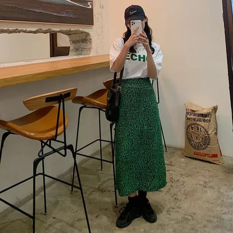 グリーンロゴTシャツ レオパードスカートセット