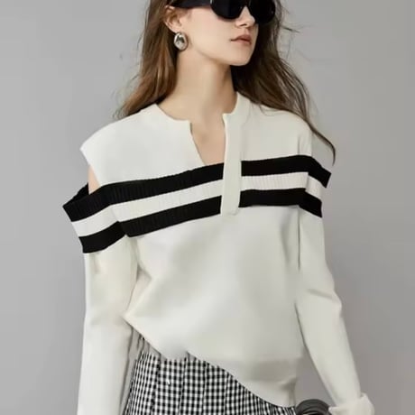 ラインショルダーカットニット 2色展開