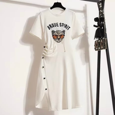 ハートスリットタイガーワンピース 2色展開