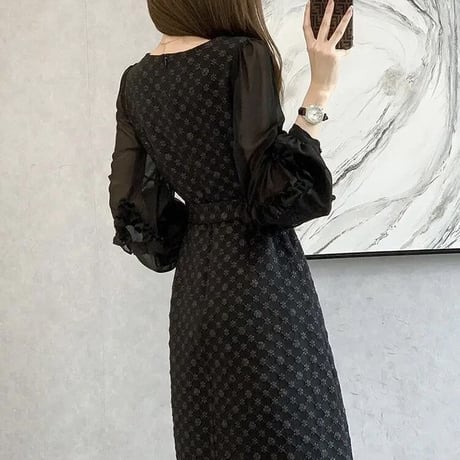 フリルシフォンスリーブ フラワーステッチワンピース 2色展開