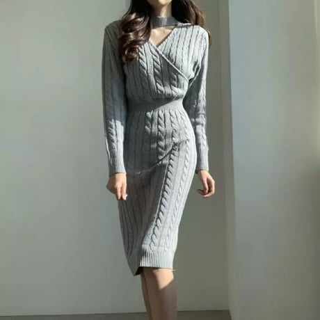 【前後着用可能】クロススリット ケーブルニットワンピース 3色展開
