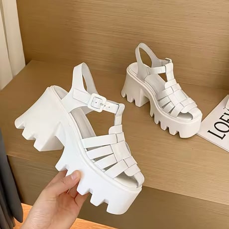 カウレザーグラディエーターサンダル 2色展開