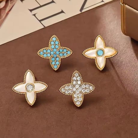 ストーンフラワーピアス 2色展開