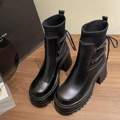 バックストラップ ハイソールショートブーツ 2色展開