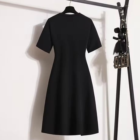 ハートスリットタイガーワンピース 2色展開