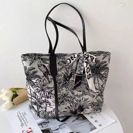 モノトーンビッグ トートバッグ 2色展開