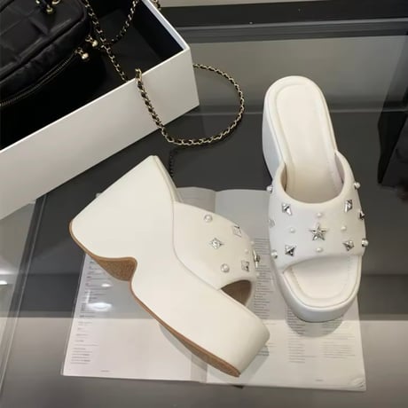 シルバースタッズハイソールサンダル 2色展開
