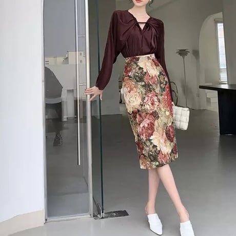 シックフラワー ペンシルスカート 2色展開
