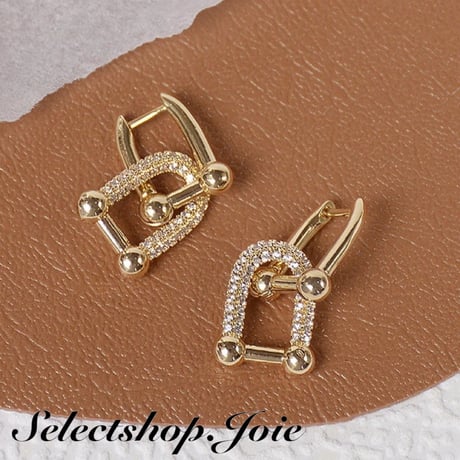 ジュエリーバックル ピアス