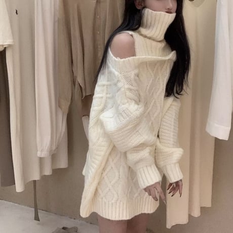 ショルダーカット ハイネックニットワンピース