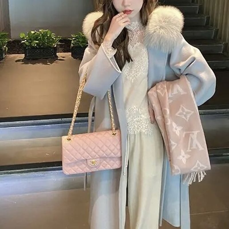 ファー仕立てダブルブレストロングコート ファー仕立てダブルブレストロングコート