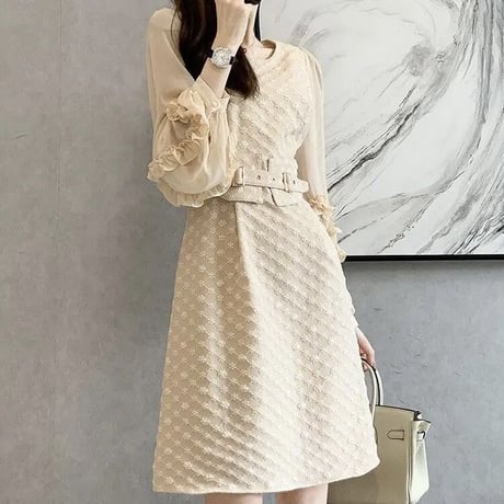 フリルシフォンスリーブ フラワーステッチワンピース 2色展開