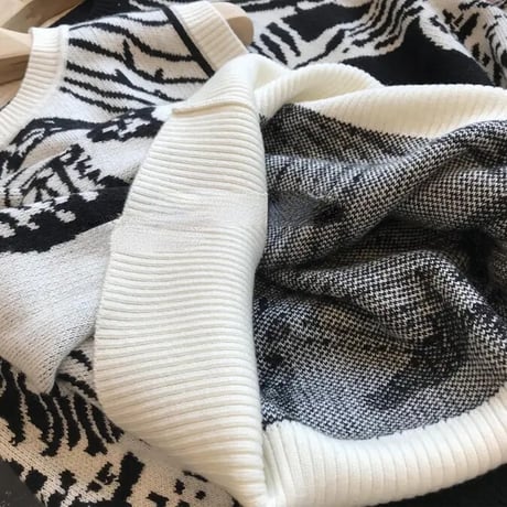 モダンスタイル ノースリーブニット 2色展開