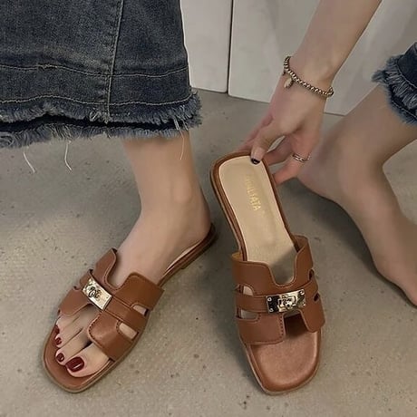 ゴールドバックル レザーフラットサンダル 3色展開