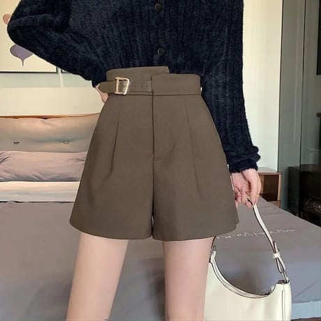 ゴールドバックル タックショートパンツ 2色展開