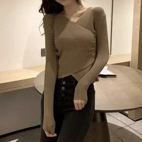 バストクロス Vネックニット 4色展開
