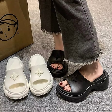 クロスモチーフサンダル 2色展開