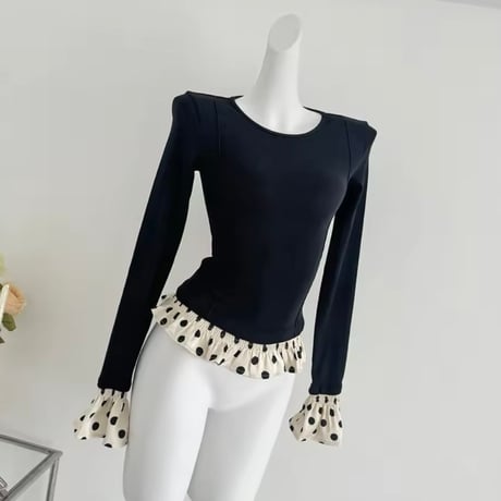 ヘムデザインフリルトップス 2色展開