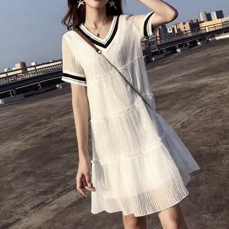 【White Mサイズ即納】ラインシフォン カジュアルワンピース 2色展開