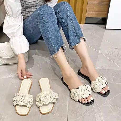 フラワーモチーフフラットサンダル 2色展開