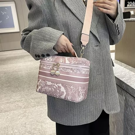 モダンデザイン スクエアバッグ 3色展開