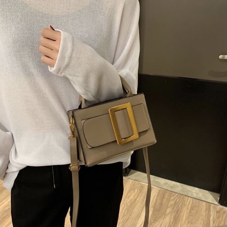ビッグバックル ショルダーバッグ 3色展開