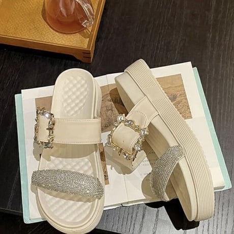 ビジューバックル ストーンバンドキルトサンダル 2色展開