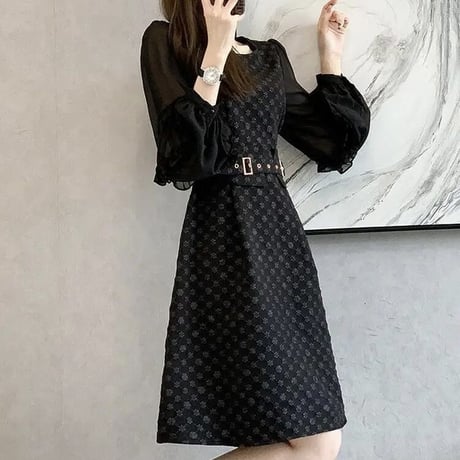 フリルシフォンスリーブ フラワーステッチワンピース 2色展開