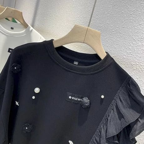 パールモチーフ タグフリルスウェットトップス 2色展開