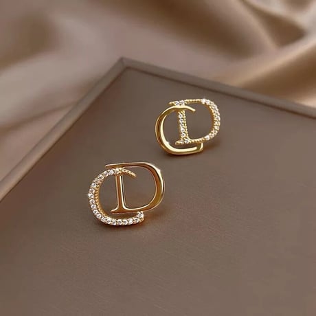 ゴールドレター ジルコニアピアス