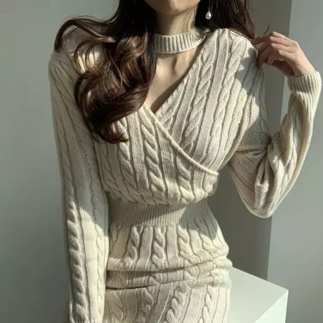 【前後着用可能】クロススリット ケーブルニットワンピース 3色展開