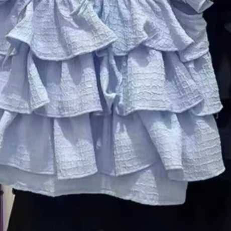 スクエアネックフリルブラウス 3色展開