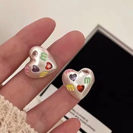 カラフルハートピアス