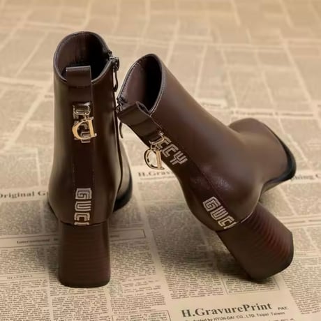 バックデザインブーツ 2色展開