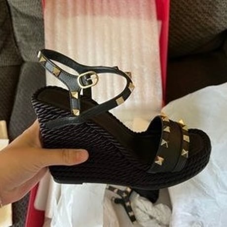 スタッズレザーバンド ウェッジサンダル 2色展開