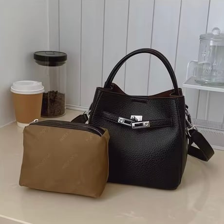 レトロバックルレザーバケットバッグ 3色展開