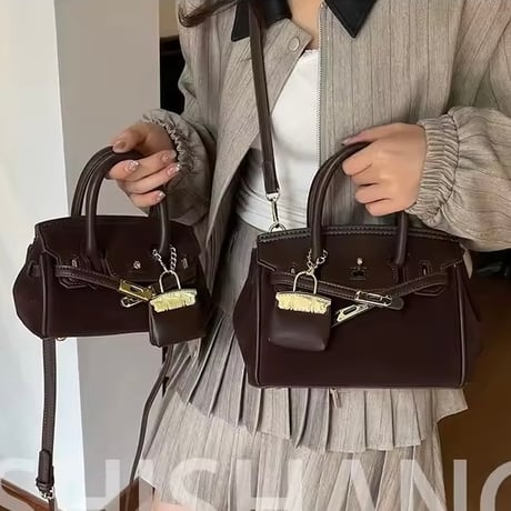 【2サイズ】バッグチャーム付きバッグ 4色展開
