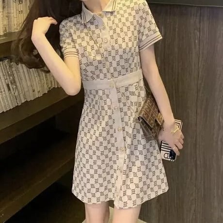 ゴールドボタン デザインワンピース