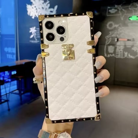 スタッズバンパーiPhoneケース 4色展開